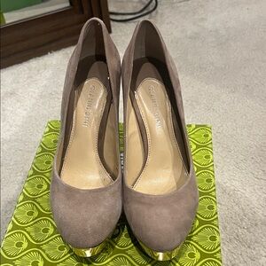 Gianni Bini Olive Green Patterned Shoe Box